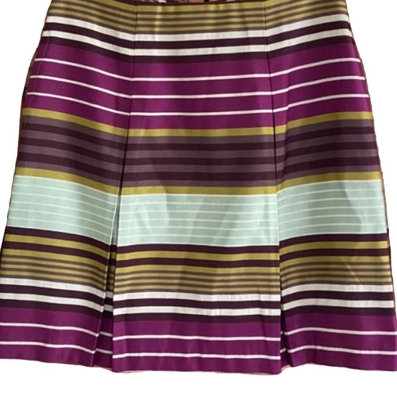 J. McLaughlin Skirt NWT Lucia Pleated Striped Fuchsia Size 10 - Picture 2 of 8